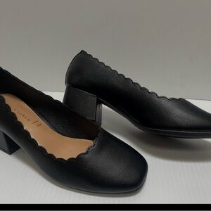 Lauren Conrad black pump heels